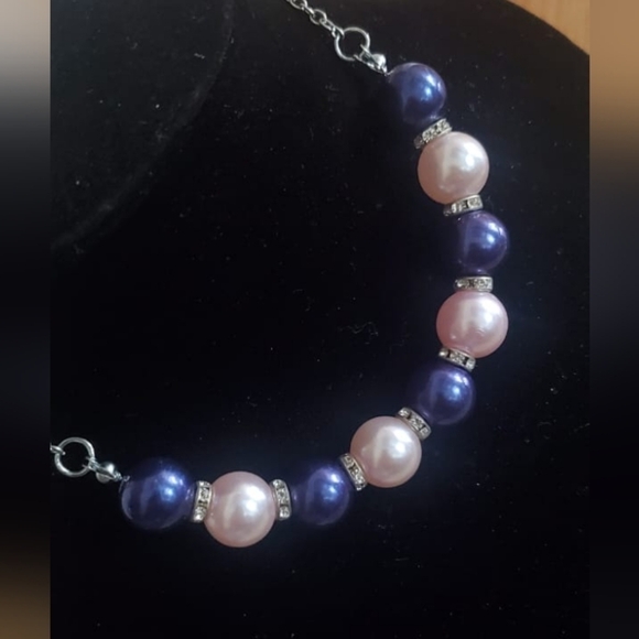 Pink and Blue Color Necklace.🌴 - Picture 4 of 9